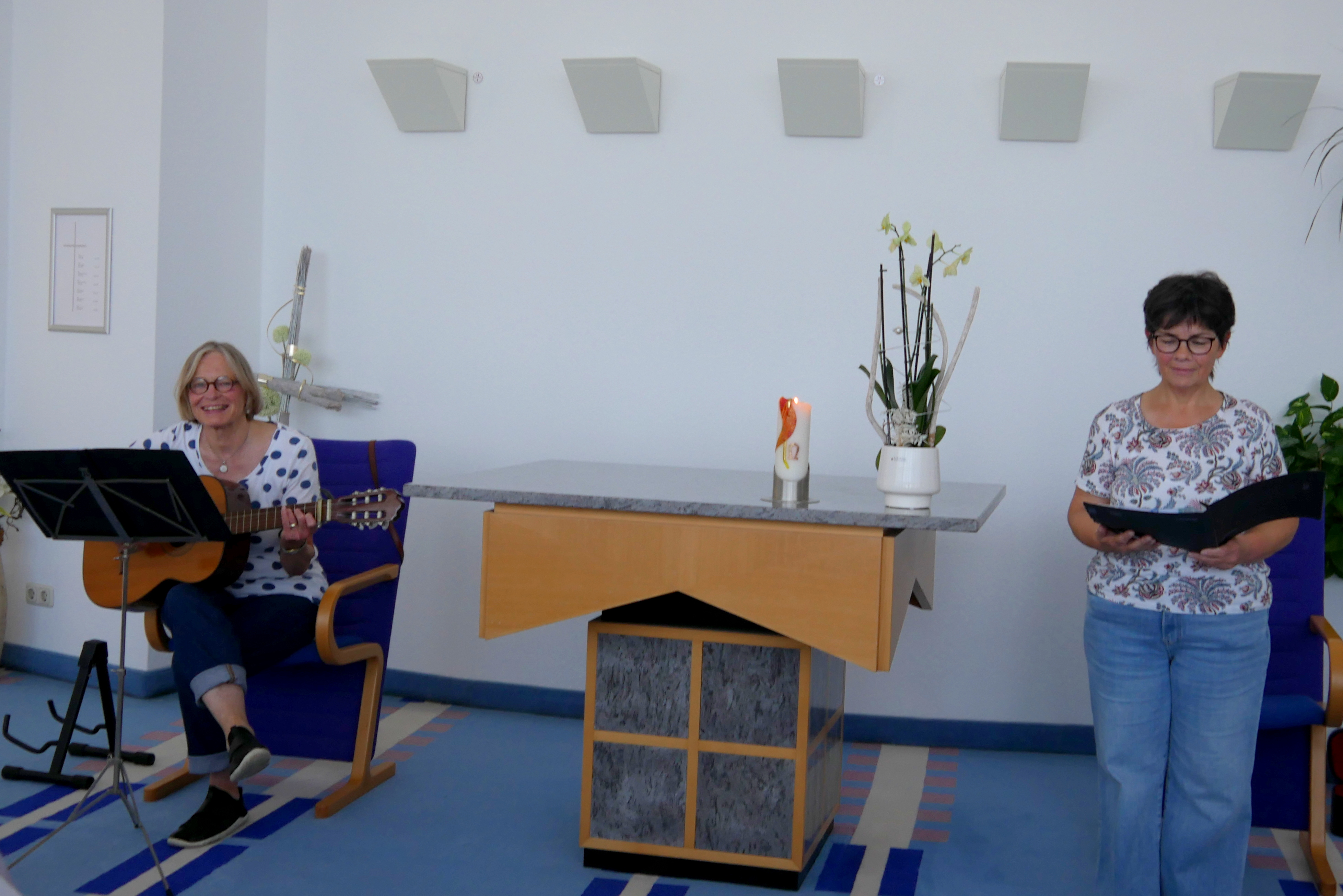 Emmaus - Ehrenamtliche gestalten Andachten in Bottroper Senioreneinrichtung